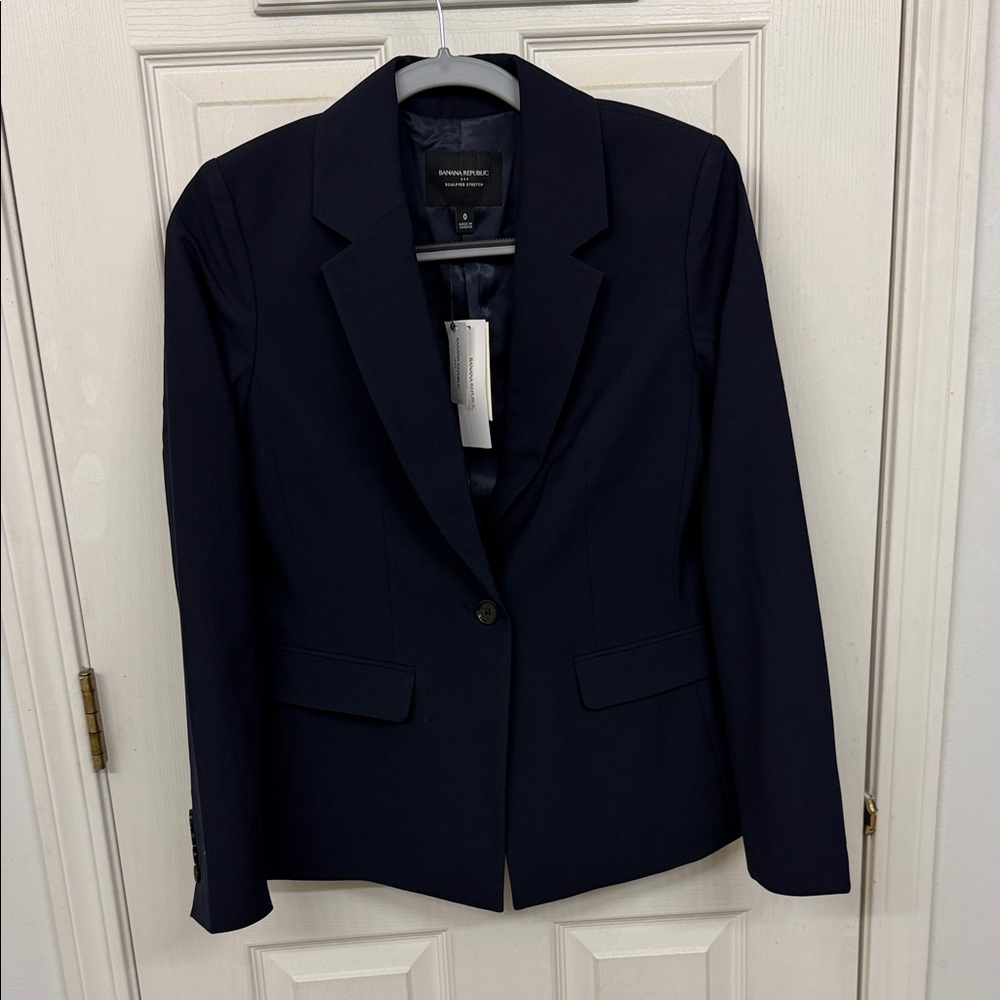 Banana Republic Sculpted Strech Blazer in Navy: 0